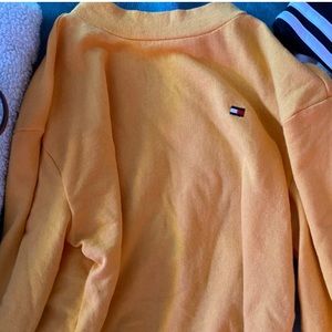 tommy hilfiger cropped long sleeved shirt